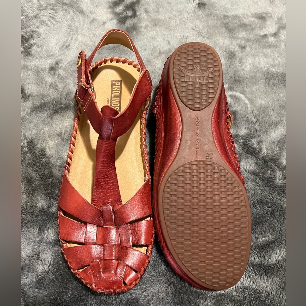 Pikolinos Women's Sandals